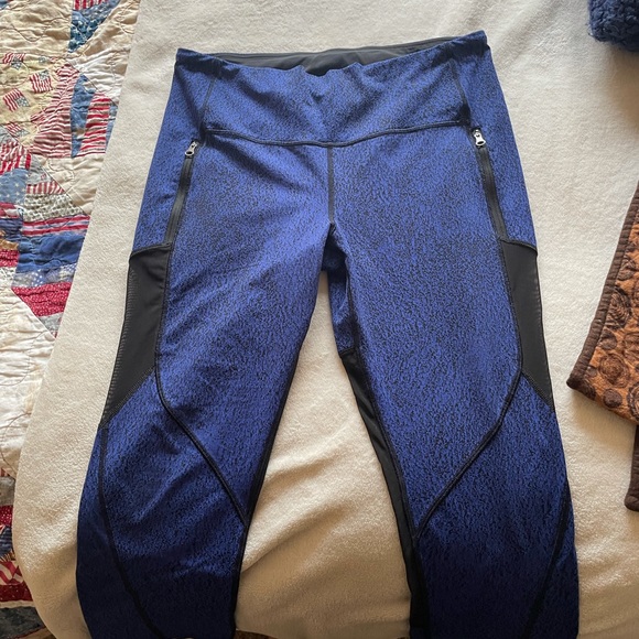 LuLu Lemon leggings - size 12 - Picture 5 of 5